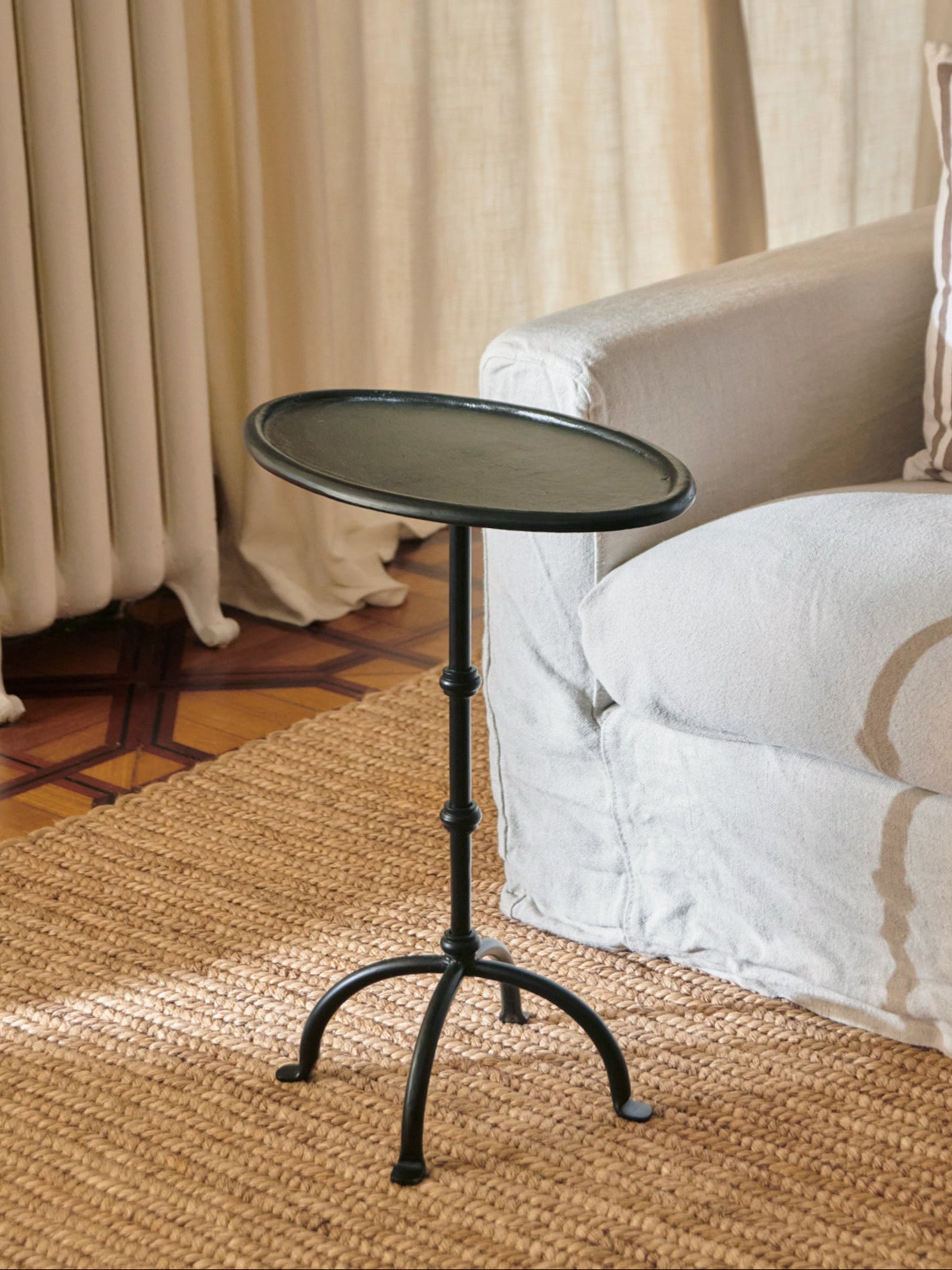 MARTINI TABLE OVAL - House of Quintana