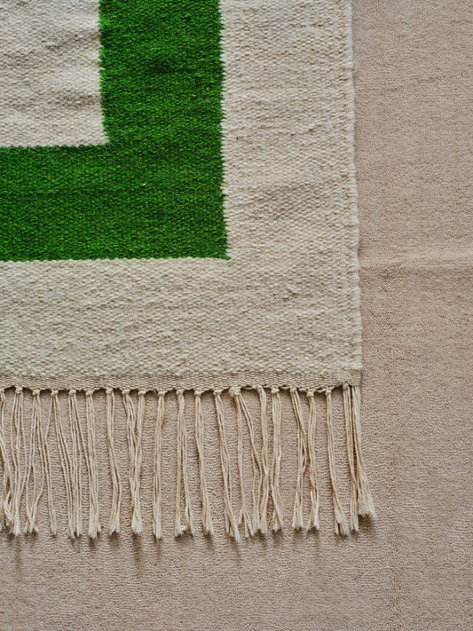 Handwoven green wool rug with fringes – view 2