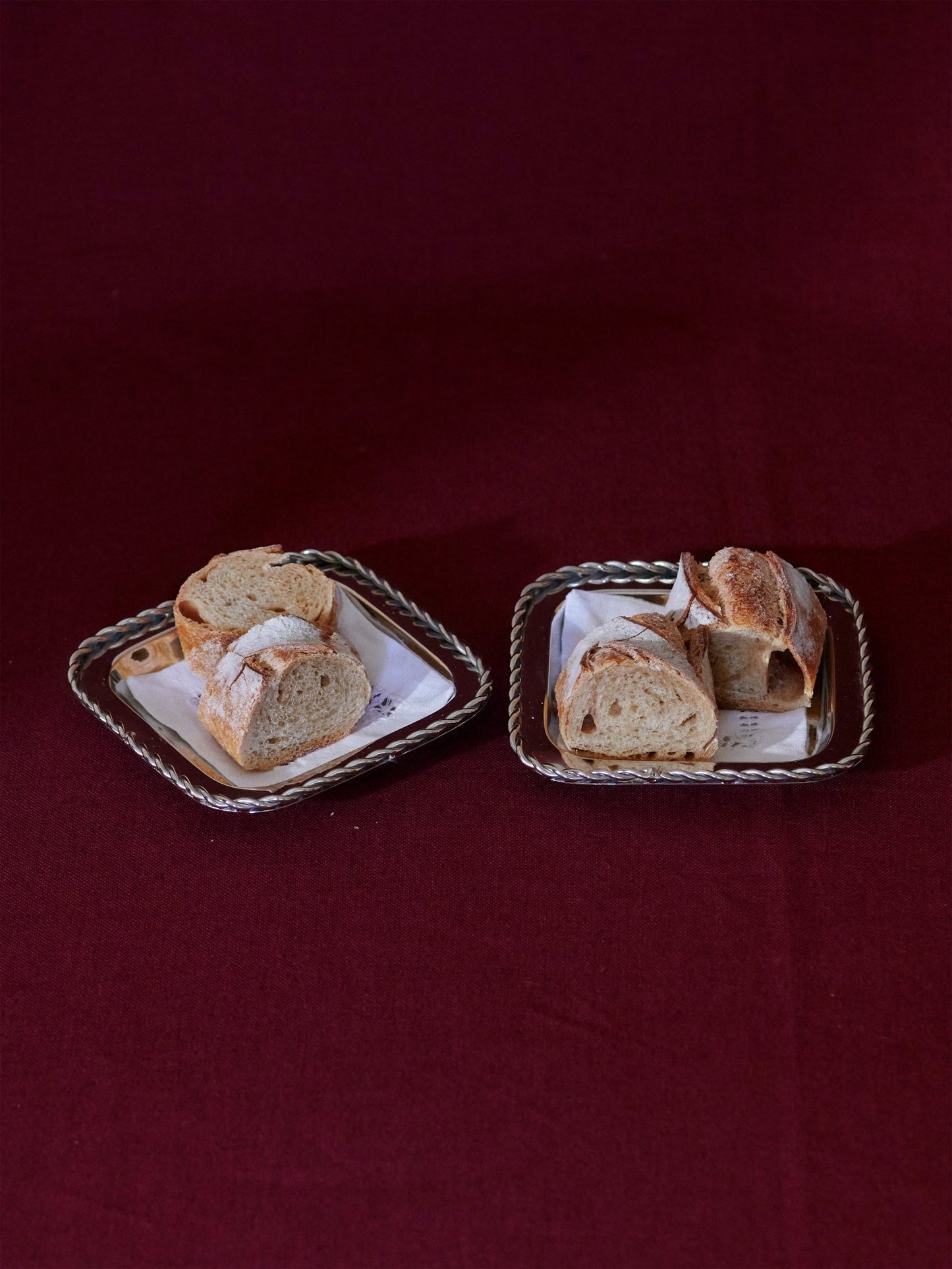 TWIRL TRAY BREAD - House of Quintana