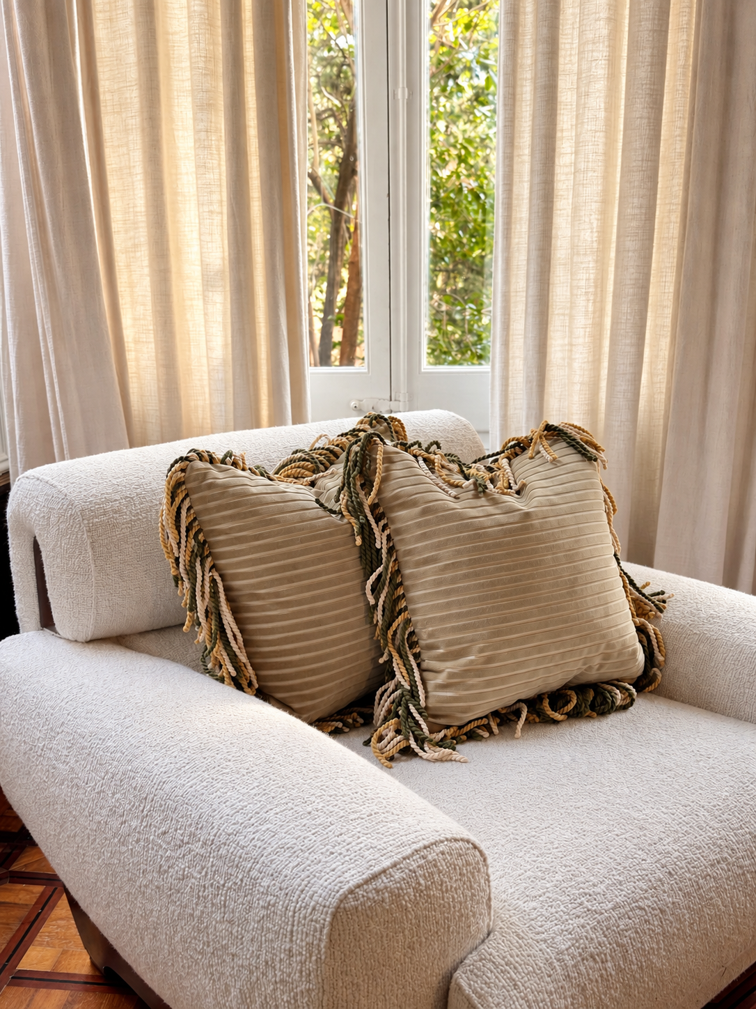 PILLOW FRINGES