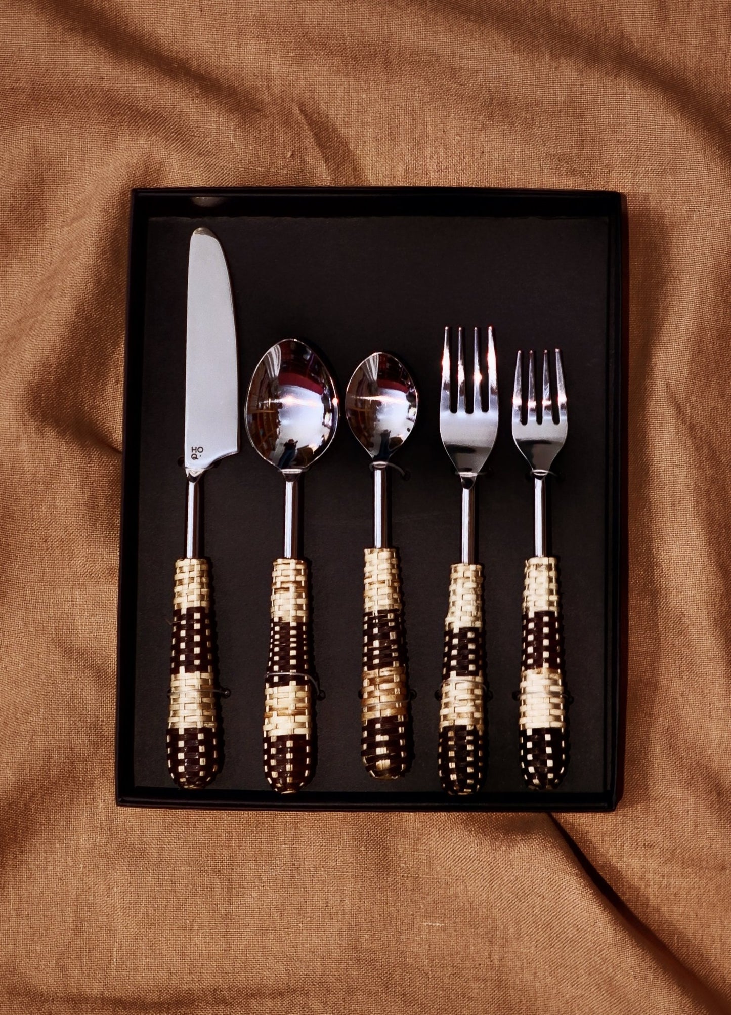 CUTLERY SET HANDWOVEN HANDLE - House of Quintana