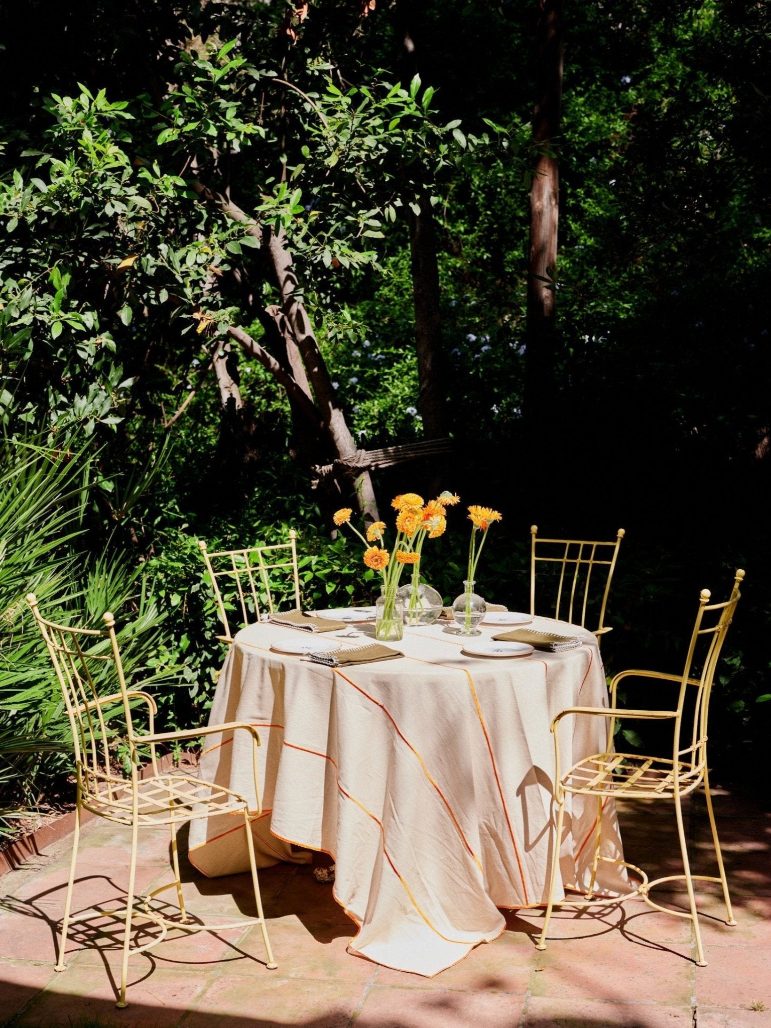 EMBROIDERED STRIPED TABLECLOTH - House of Quintana