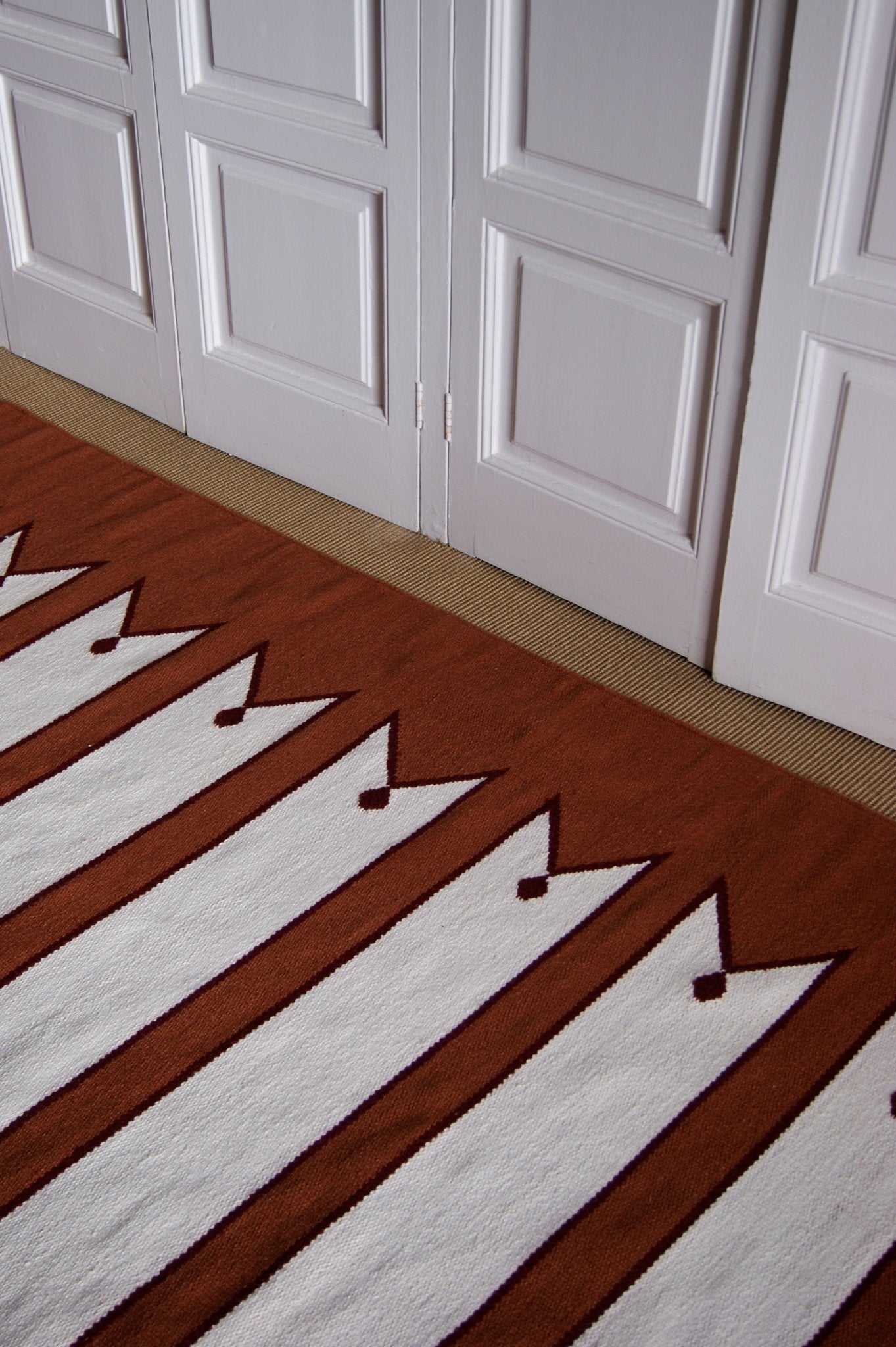 HANDWOVEN STRIPED RUG - House of Quintana