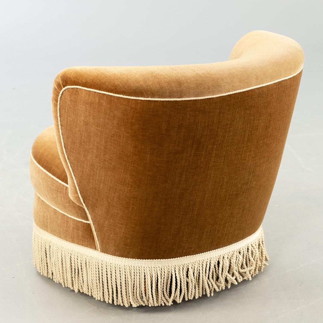 Cocktail Chair in Beige Velvet with Fringes, 1940s