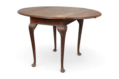 MID - 18TH CENTURY MAHOGANY DINING TABLE WITH HINGED LEAVES - House of Quintana