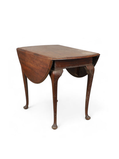 MID - 18TH CENTURY MAHOGANY DINING TABLE WITH HINGED LEAVES - House of Quintana