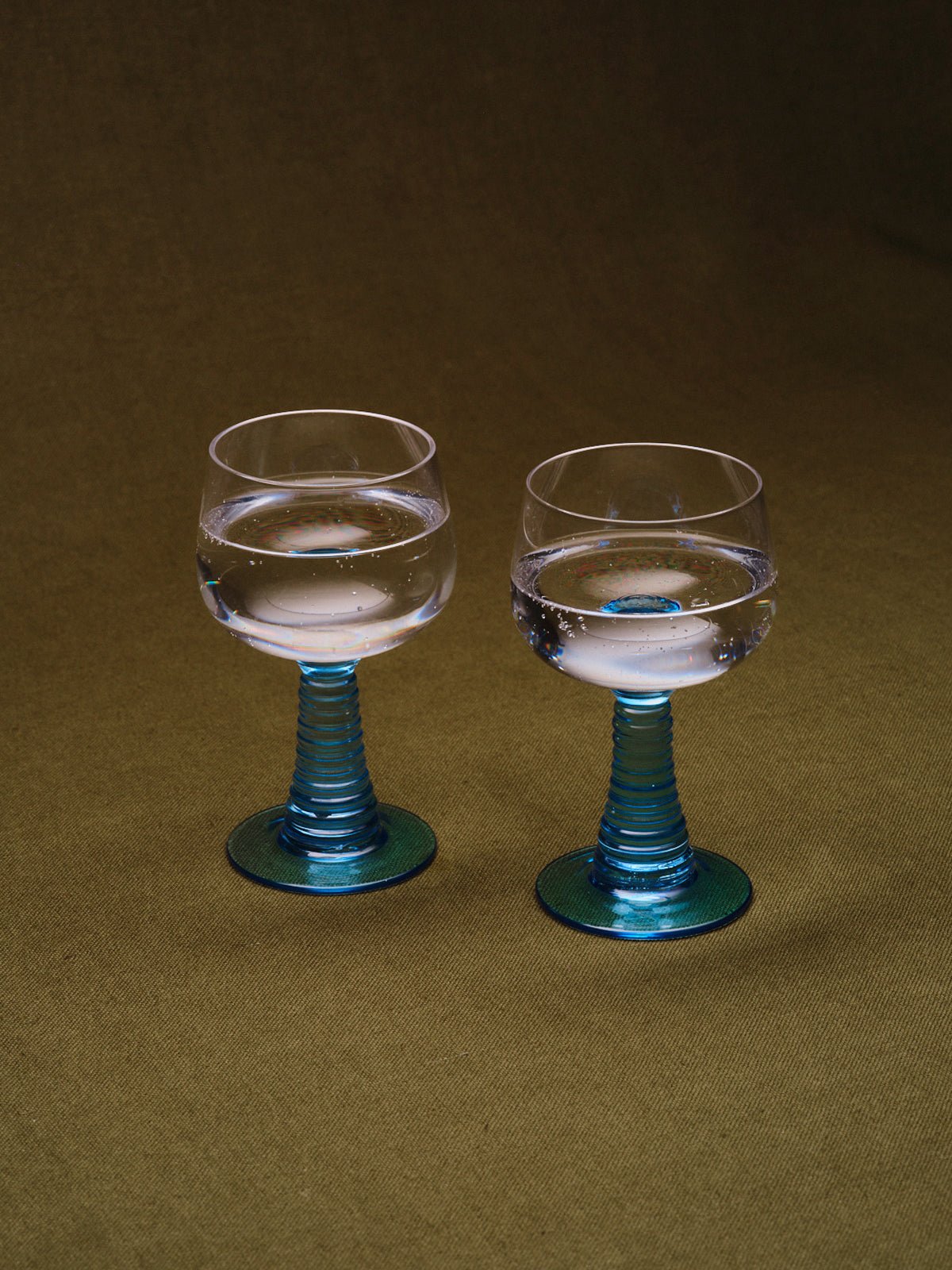 PAIR OF WINE GLASSES BLUE - House of Quintana