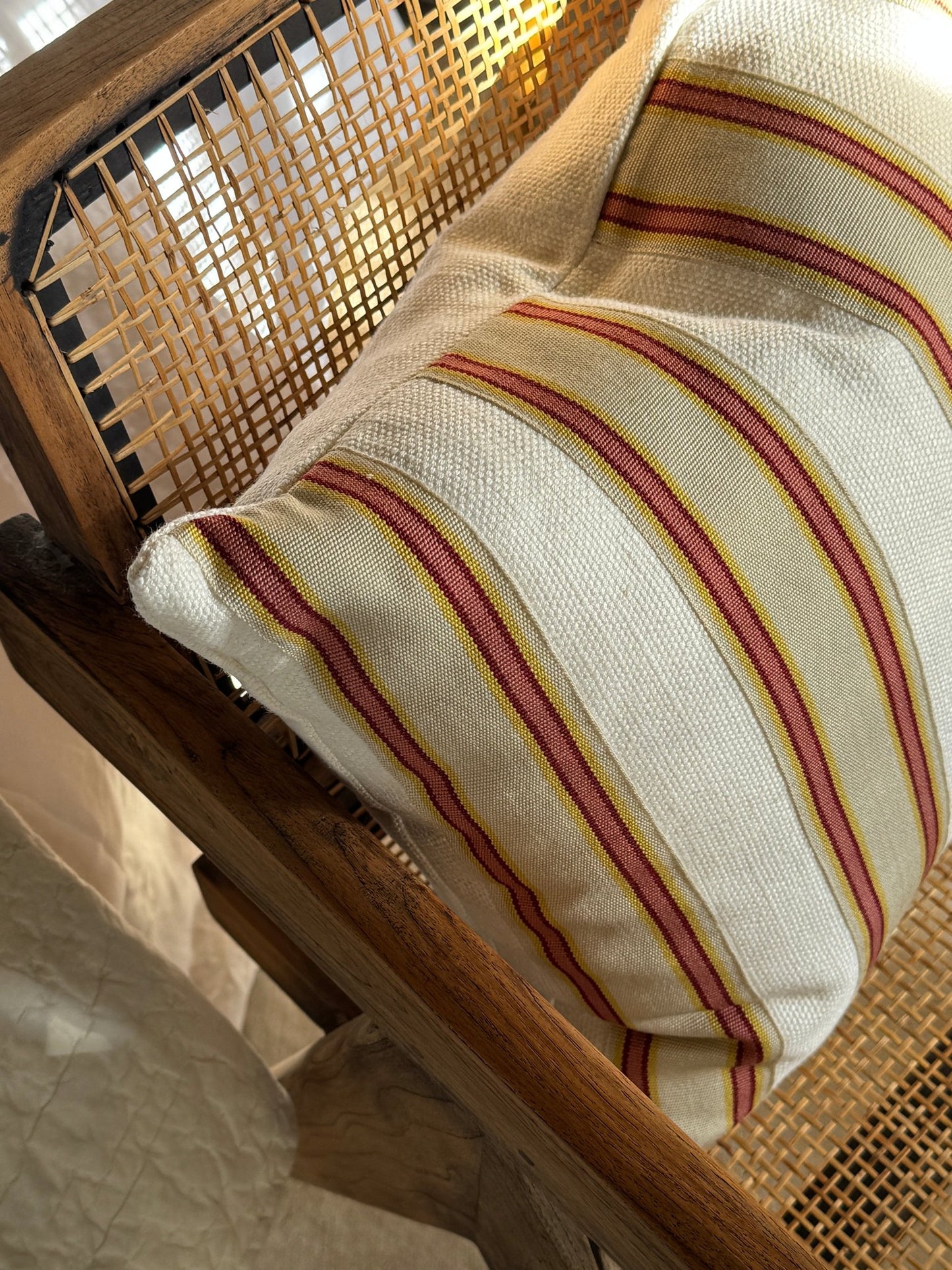 PILLOW LINES - House of Quintana