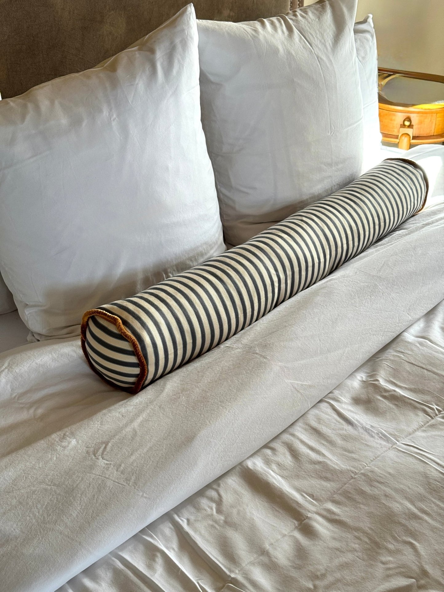 PILLOW ROLL - House of Quintana