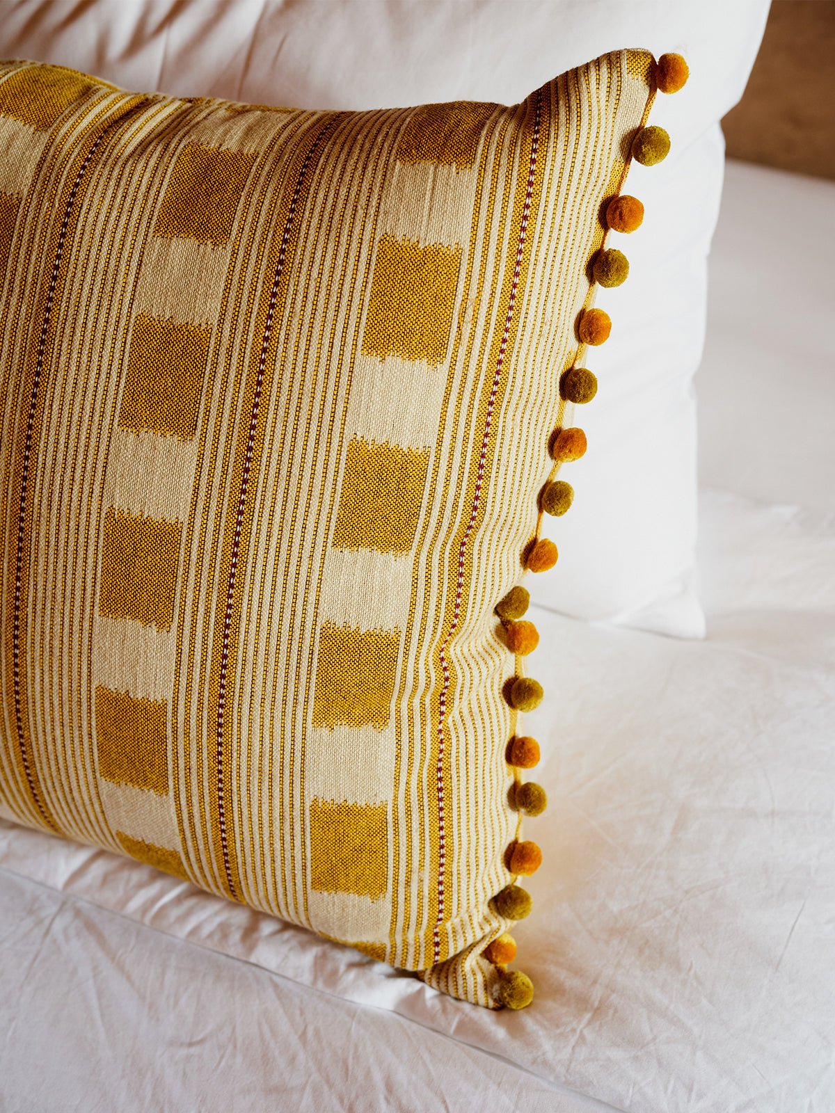 PILLOW WITH BOBBLE FRINGE - House of Quintana