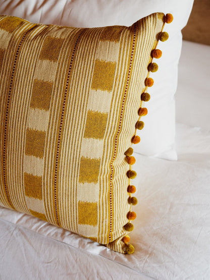 PILLOW WITH BOBBLE FRINGE - House of Quintana