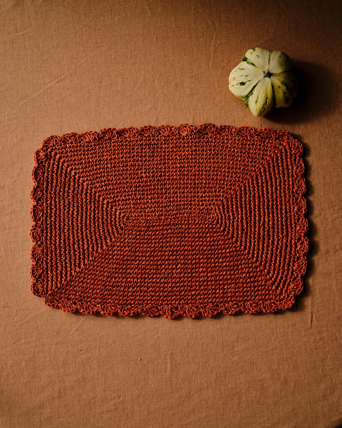 RAFFIA CROCHET PLACEMAT ORANGE - House of Quintana