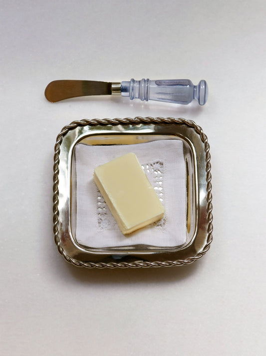 Twirl stainless steel tray with linen napkin – view 2